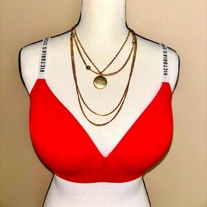 victoria’s secret wireless, red logo print strap lined, demi bra size 36DD

!